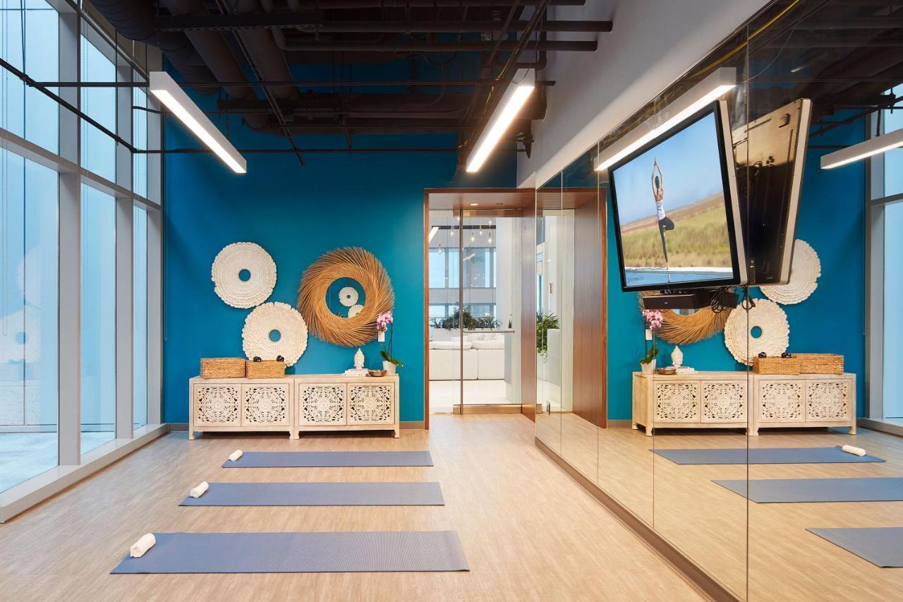 Aparthotel Sentral Michigan Avenue Chicago Exterior foto The yoga studio at the 1000M building