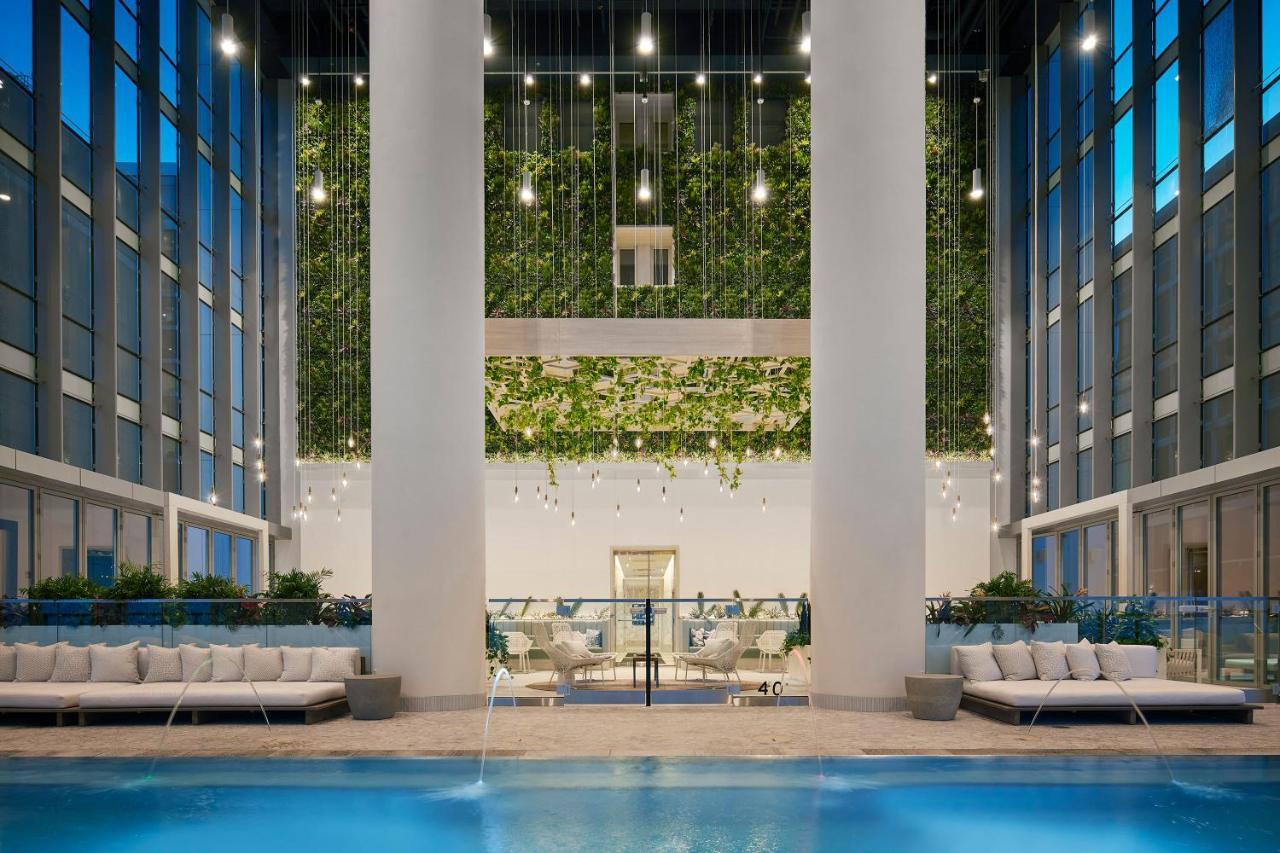Aparthotel Sentral Michigan Avenue Chicago Exterior foto The pool at the Ritz-Carlton, Melbourne